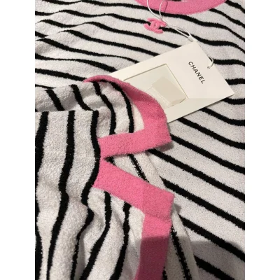 Футболка Chanel Black Horizontal Black Lines Print "White" фото № 4 Футболка Chanel Black Horizontal Black Lines Print "White" фото № 4