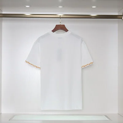 Футболка Christian Dior Edge Decorated By Stars And Small Logo Front "White" фото № 2 Футболка Christian Dior Edge Decorated By Stars And Small Logo Front "White" фото № 2