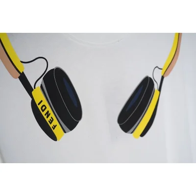 Футболка Fendi Headphones "White" фото № 2 Футболка Fendi Headphones "White" фото № 2