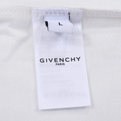Футболка Givenchy With A Cracked Logo "White" фото № 3 Футболка Givenchy With A Cracked Logo "White" фото № 3