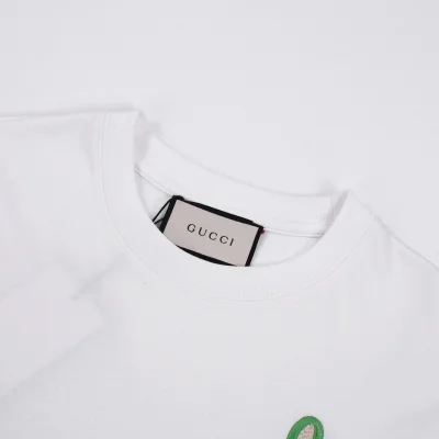 Футболка Gucci Embroidered Rabbit Emblem "White" фото № 2
