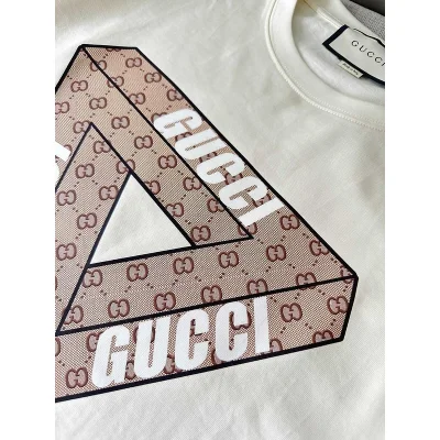 Футболка Gucci Triangle With An Inscription - Print "Cream" фото № 5