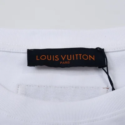 Футболка Louis Vuitton LV on the chest "White" фото № 3