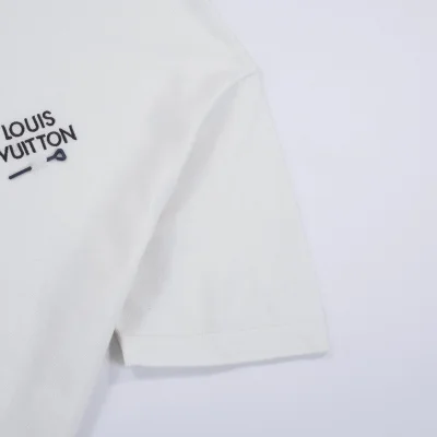 Футболка Louis Vuitton With A Brooch "White" фото № 5