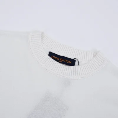 Футболка Louis Vuitton With A Brooch "White" фото № 2