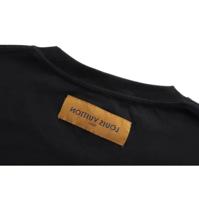 Футболка Louis Vuitton Logo That Emits Colored Rays "Black" фото № 3