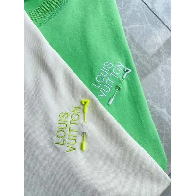 Футболка Louis Vuitton Solid Color With A Hole "Green" фото № 6