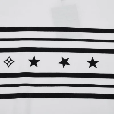 Футболка Louis Vuitton Decorated With Stars And Flowers "White" фото № 6 Футболка Louis Vuitton Decorated With Stars And Flowers "White" фото № 6