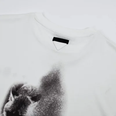 Футболка Prada Memories "White" фото № 7 Футболка Prada Memories "White" фото № 7