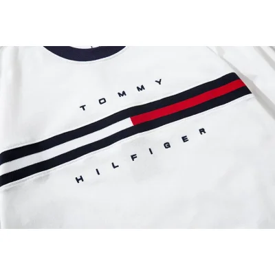 Футболка Tommy Hilfiger Basic Brand Style "White" фото № 3 Футболка Tommy Hilfiger Basic Brand Style "White" фото № 3