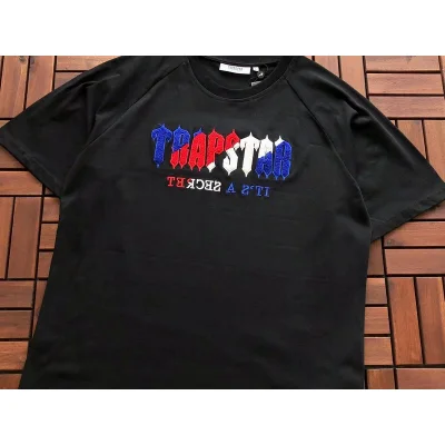 Футболка Trapstar Three Color Embroidered Logo Front "Black" фото № 3