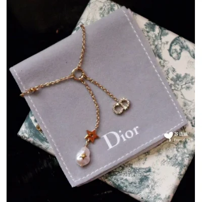 Подвеска Dior Decoration Star And Ball "Gold" фото № 2 Подвеска Dior Decoration Star And Ball "Gold" фото № 2