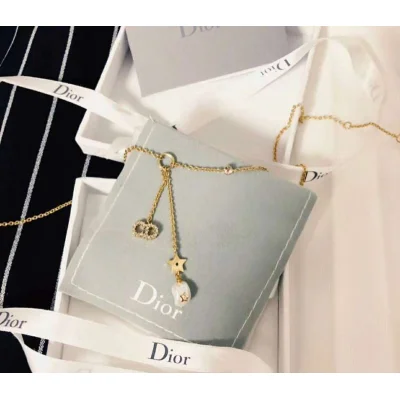 Подвеска Dior Decoration Star And Ball "Gold" фото № 7 Подвеска Dior Decoration Star And Ball "Gold" фото № 7