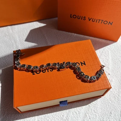 Браслет Louis Vuitton With Precious Stones "Silver" фото № 3 Браслет Louis Vuitton With Precious Stones "Silver" фото № 3