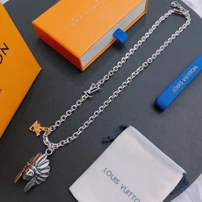 Подвеска Louis Vuitton Indian With Logo "Silver" фото № 4