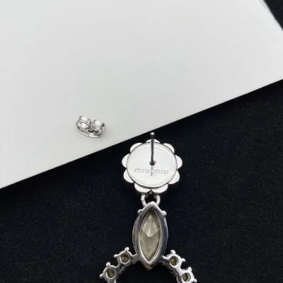 Серьги Miu Miu Shaped Circle With Pearl "Silver" фото № 2