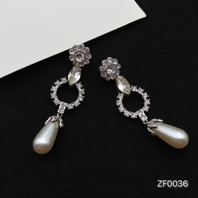 Серьги Miu Miu Shaped Circle With Pearl "Silver" фото № 5