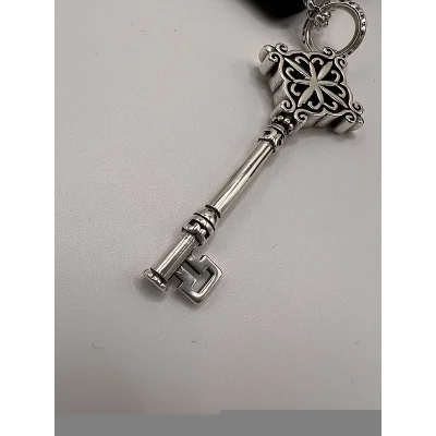 Подвеска Chrome Hearts Designer - With Key "Silver" фото № 4 Подвеска Chrome Hearts Designer - With Key "Silver" фото № 4