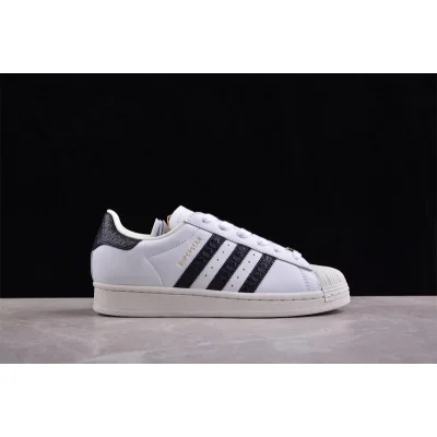 Adidas Superstar "White Black/Trefoil Stripes" фото № 8 Adidas Superstar "White Black/Trefoil Stripes" фото № 8