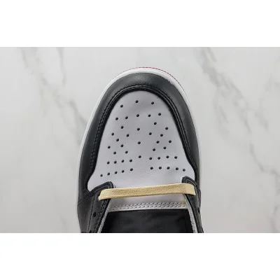 Air Jordan 1 Retro Low "Black Toe" фото № 3 Air Jordan 1 Retro Low "Black Toe" фото № 3