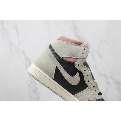 Air Jordan 1 Retro High OG "Neutral Grey/Hyper Crimson" фото № 4