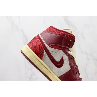 Air Jordan 1 Mid SE "Tiki Leaf Team Red" фото № 3