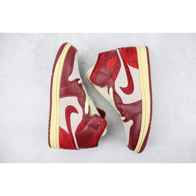 Air Jordan 1 Mid SE "Tiki Leaf Team Red" фото № 6
