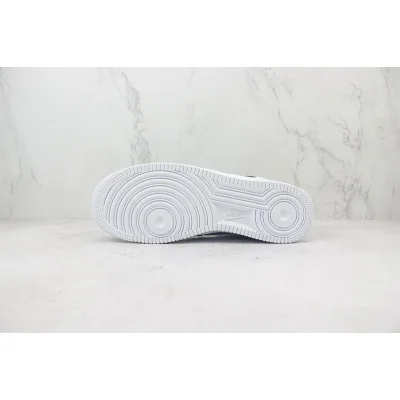 Nike Air Force 1 Low "Iridescent" фото № 9 Nike Air Force 1 Low "Iridescent" фото № 9