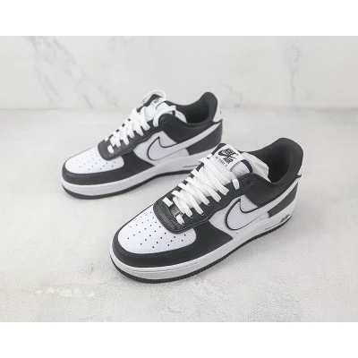 Nike Air Force 1 Low "Panda" фото № 5
