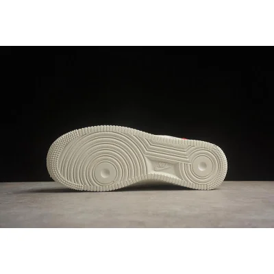 Supreme x Nike Air Force 1 "Whiteout" фото № 6