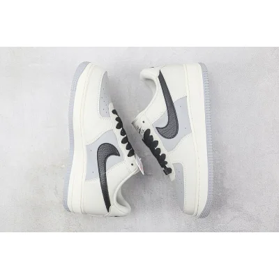 Nike Air Force 1 07 Low "Grey/Black" фото № 6