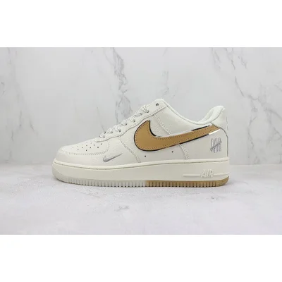 Undefeated x Nike Air Force 1 Low "Brown/Dark Grey/Sliver" фото № 2 Undefeated x Nike Air Force 1 Low "Brown/Dark Grey/Sliver" фото № 2