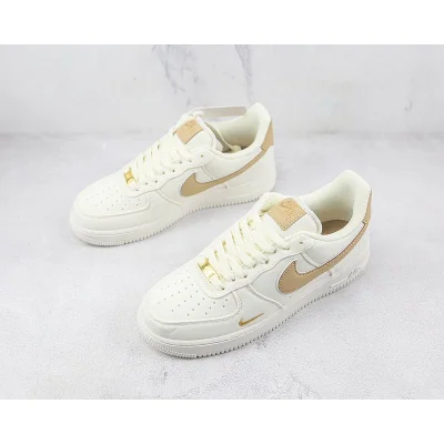 Nike Air Force 1 Low "Beige/Gold Swoosh" фото № 5 Nike Air Force 1 Low "Beige/Gold Swoosh" фото № 5