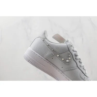 Nike Air Force 1 Low "Platinum/Pearl Swoosh" фото № 3