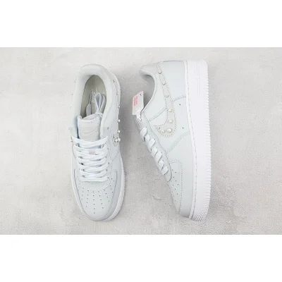 Nike Air Force 1 Low "Platinum/Pearl Swoosh" фото № 6