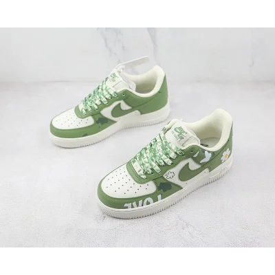 Nike Air Force 1 Low "Light Green/Love" фото № 5