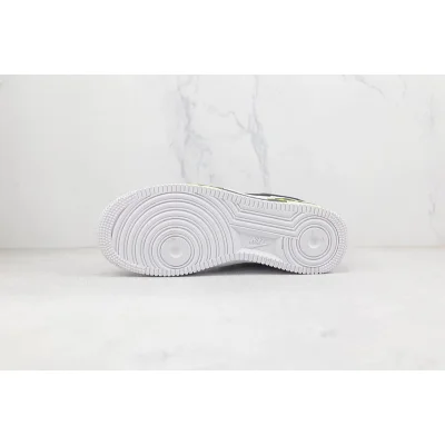 Nike Air Force 1 07 "White/Green" фото № 8 Nike Air Force 1 07 "White/Green" фото № 8