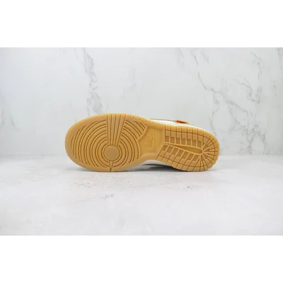 GUCCI x Nike Dunk Low "Beige/Cream" фото № 8 GUCCI x Nike Dunk Low "Beige/Cream" фото № 8