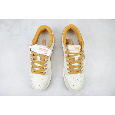 Stussy x Nike Dunk Low "Golden Hour" фото № 7 Stussy x Nike Dunk Low "Golden Hour" фото № 7
