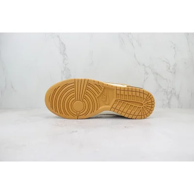 Louis Vuitton x Nike Dunk Low "Gold/White" фото № 8 Louis Vuitton x Nike Dunk Low "Gold/White" фото № 8