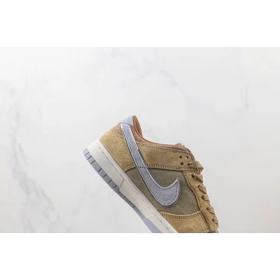 Otomo Katsuhiro x Nike SB Dunk Low "Yellow Green" фото № 4