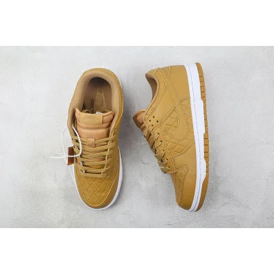 Nike SB Dunk Low Quilted "Wheat" фото № 6