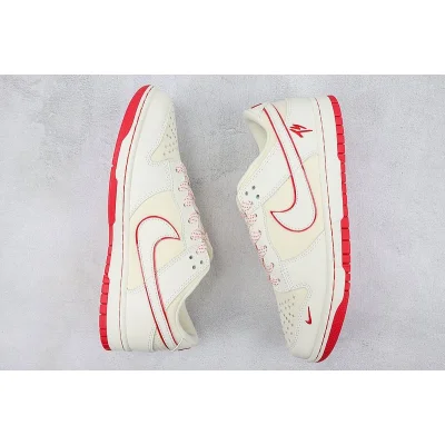 Nike SB Dunk Low "Cream/Red" фото № 6