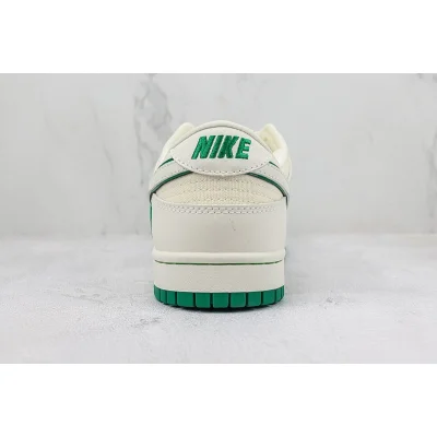 Traviis Scott x Nike Dunk Low "Green Canvas" фото № 9