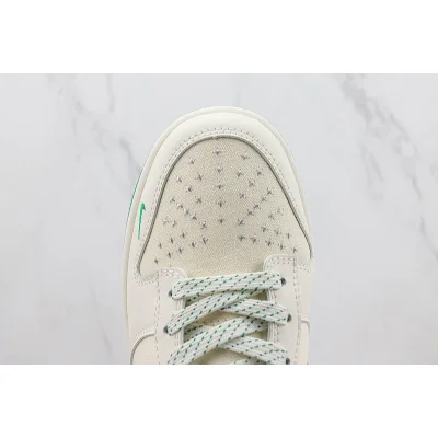 Traviis Scott x Nike Dunk Low "Green Canvas" фото № 3