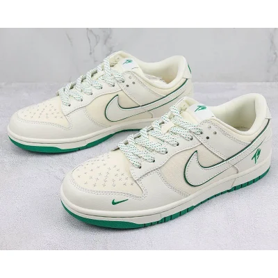 Traviis Scott x Nike Dunk Low "Green Canvas" фото № 5