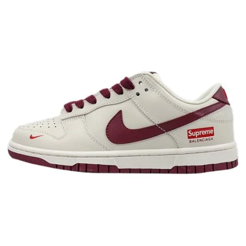 Supreme x Nike SB Dunk Low "White/Brown"