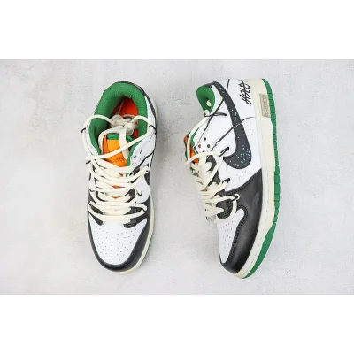 Nike Dunk Low "Hold Me Tight" фото № 6 Nike Dunk Low "Hold Me Tight" фото № 6