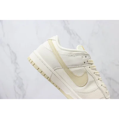 Nike Dunk Low "Pearl White/Coconut Milk" фото № 3