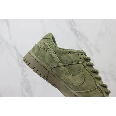 Supreme x Nike Dunk Low "Army Green" фото № 3
